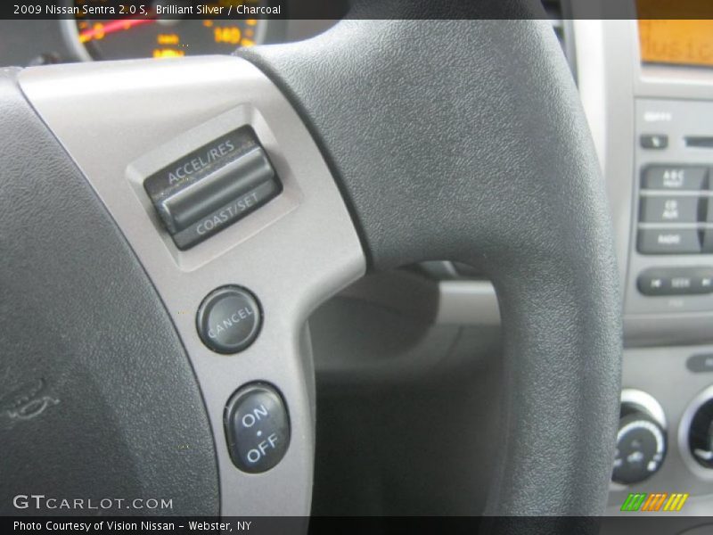 Brilliant Silver / Charcoal 2009 Nissan Sentra 2.0 S