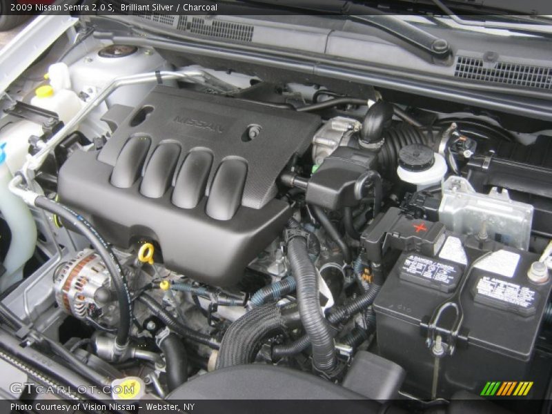 Brilliant Silver / Charcoal 2009 Nissan Sentra 2.0 S