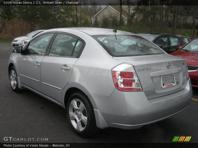 Brilliant Silver / Charcoal 2009 Nissan Sentra 2.0 S