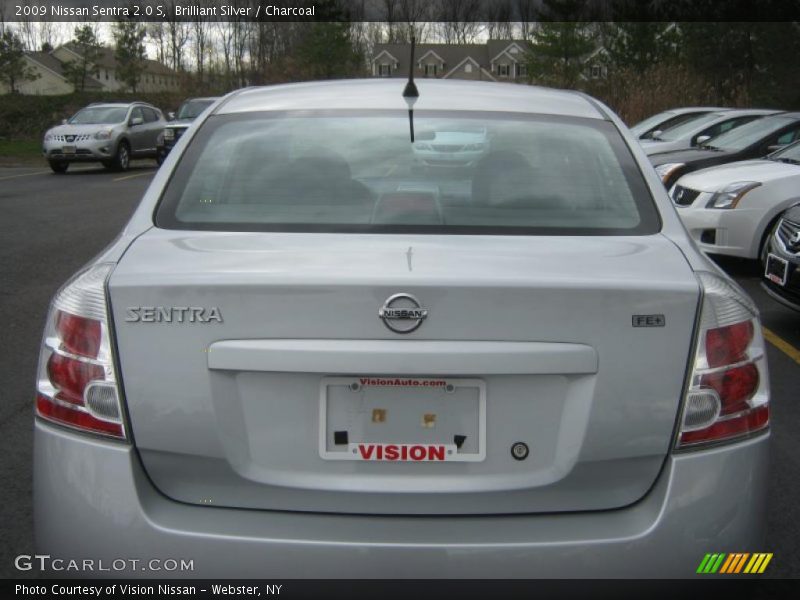 Brilliant Silver / Charcoal 2009 Nissan Sentra 2.0 S