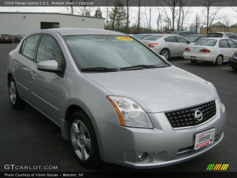 Brilliant Silver / Charcoal 2009 Nissan Sentra 2.0 S