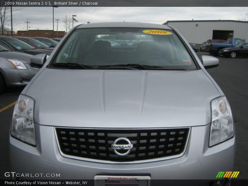 Brilliant Silver / Charcoal 2009 Nissan Sentra 2.0 S