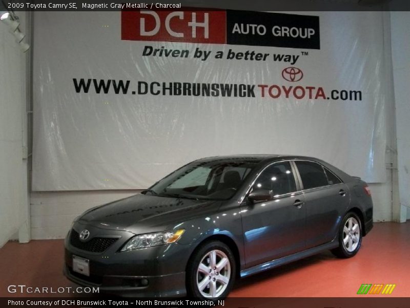 Magnetic Gray Metallic / Charcoal 2009 Toyota Camry SE