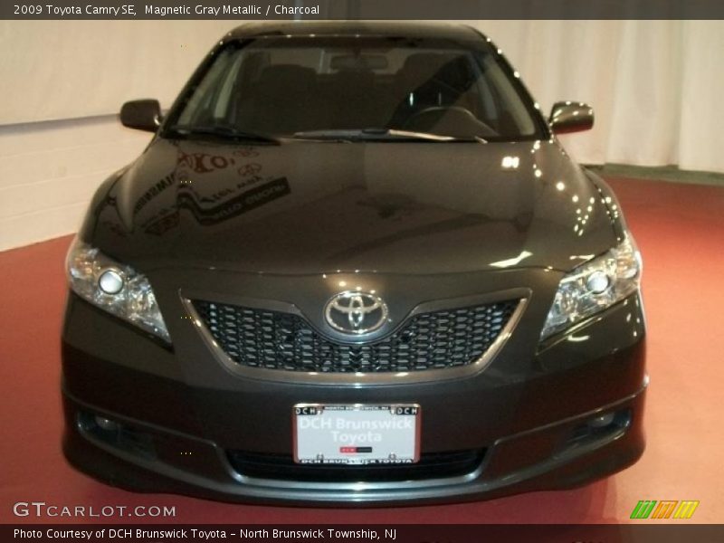 Magnetic Gray Metallic / Charcoal 2009 Toyota Camry SE