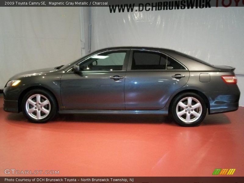 Magnetic Gray Metallic / Charcoal 2009 Toyota Camry SE