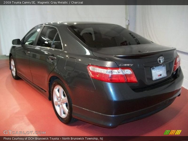Magnetic Gray Metallic / Charcoal 2009 Toyota Camry SE