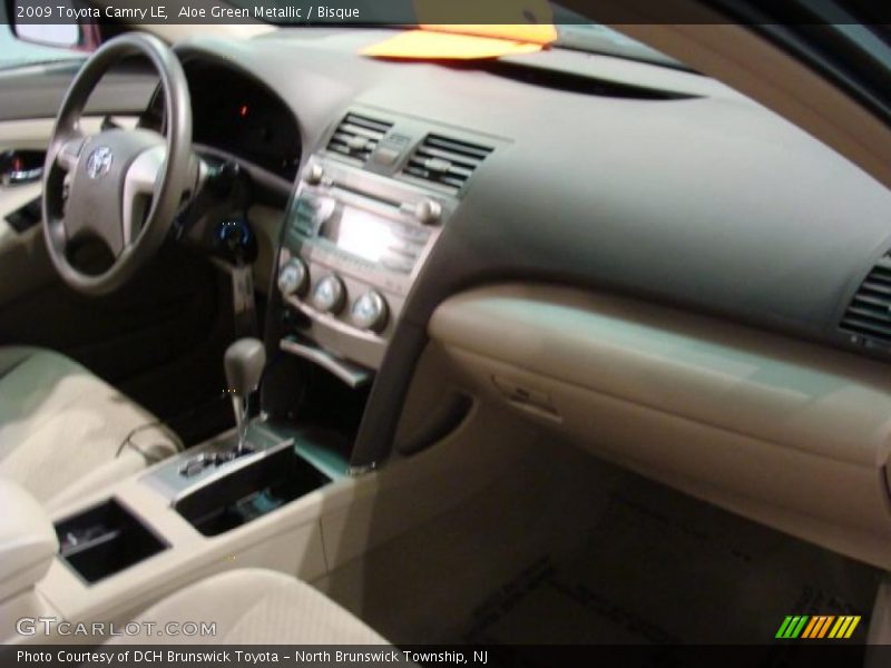 Aloe Green Metallic / Bisque 2009 Toyota Camry LE