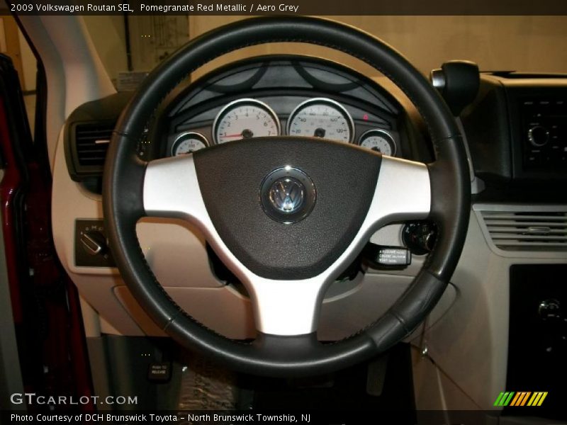 Pomegranate Red Metallic / Aero Grey 2009 Volkswagen Routan SEL