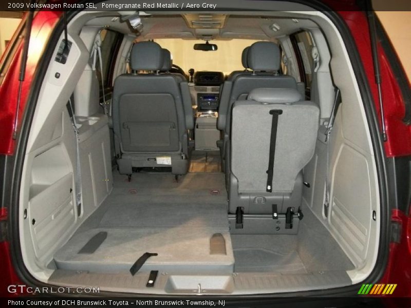 Pomegranate Red Metallic / Aero Grey 2009 Volkswagen Routan SEL