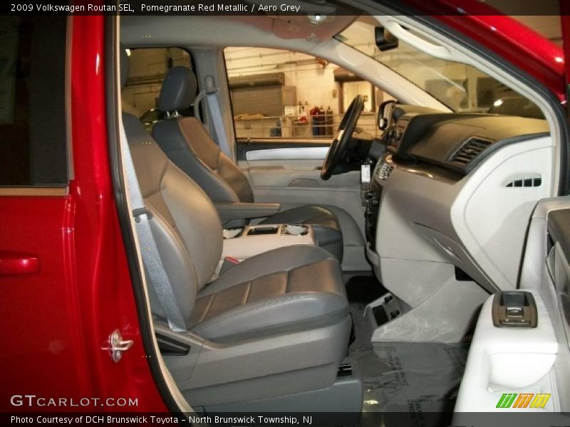 Pomegranate Red Metallic / Aero Grey 2009 Volkswagen Routan SEL