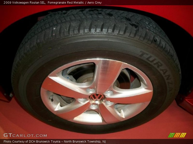 Pomegranate Red Metallic / Aero Grey 2009 Volkswagen Routan SEL