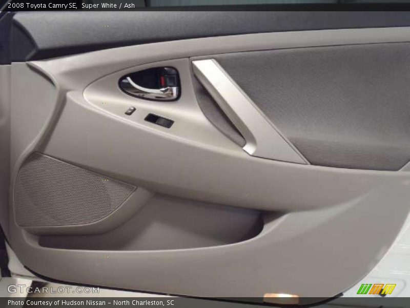 Super White / Ash 2008 Toyota Camry SE