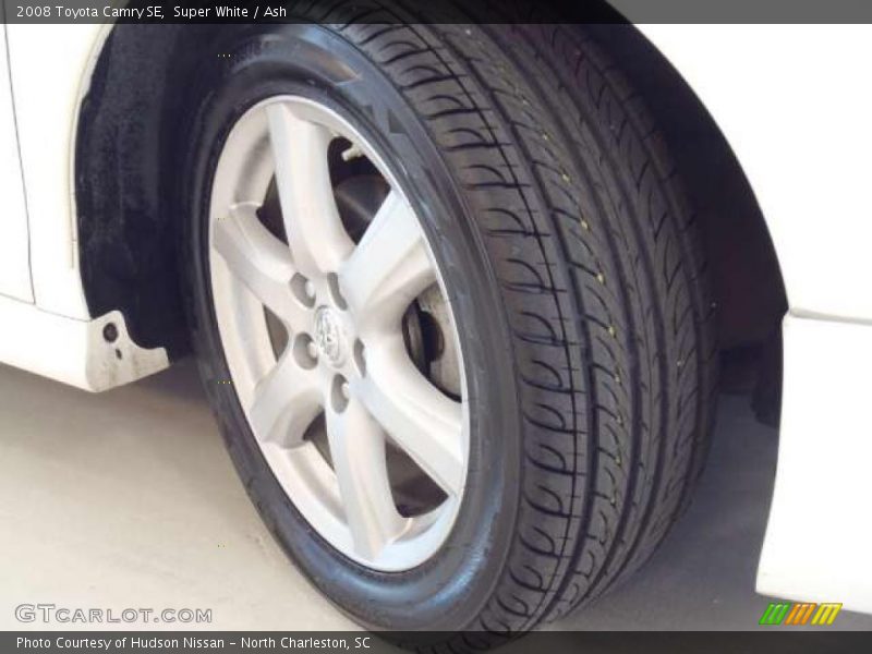 Super White / Ash 2008 Toyota Camry SE