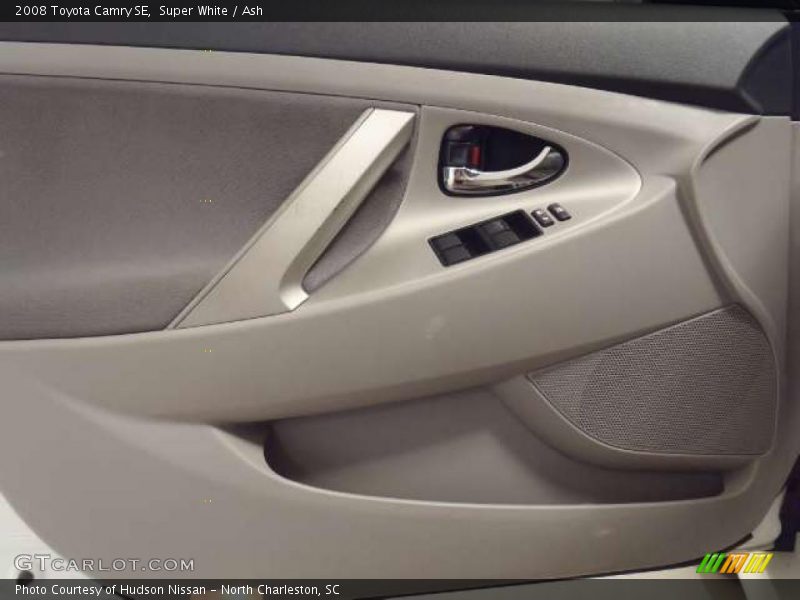 Super White / Ash 2008 Toyota Camry SE