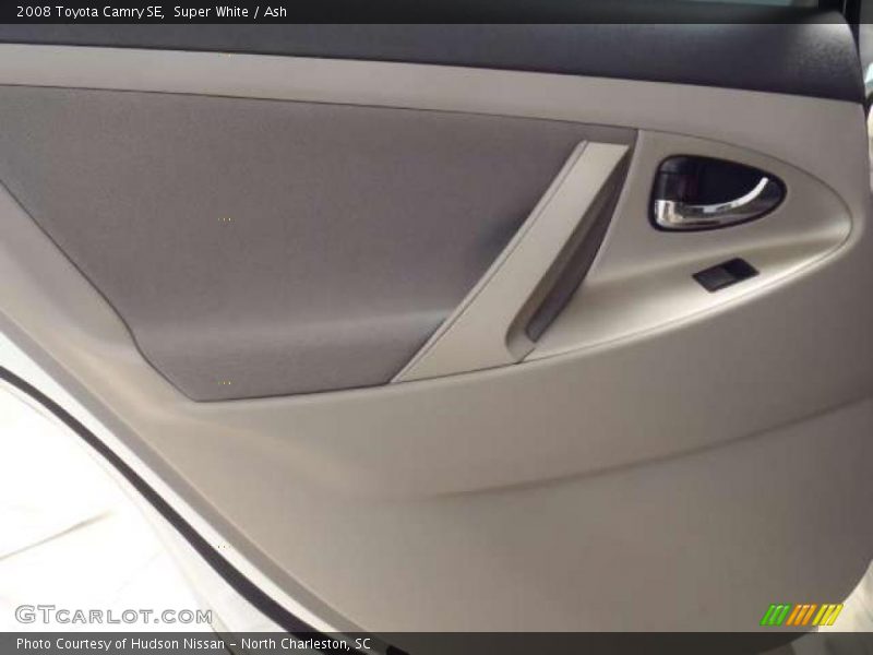 Super White / Ash 2008 Toyota Camry SE