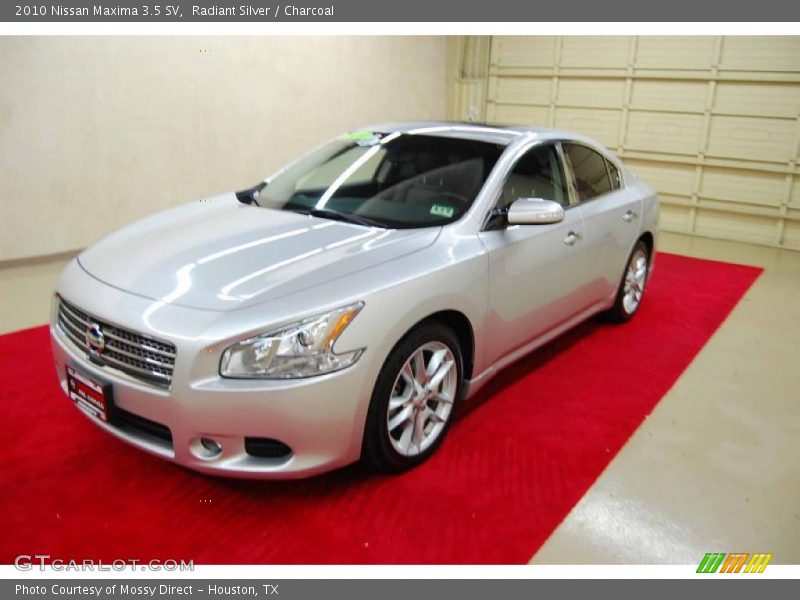 Radiant Silver / Charcoal 2010 Nissan Maxima 3.5 SV