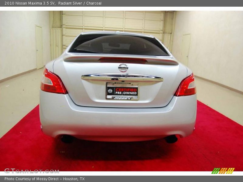 Radiant Silver / Charcoal 2010 Nissan Maxima 3.5 SV