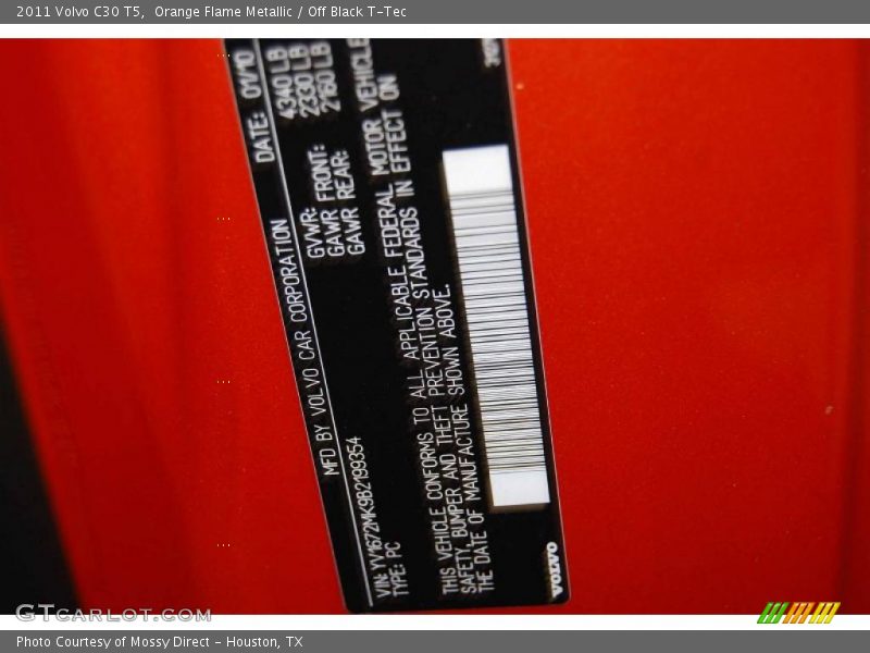 Orange Flame Metallic / Off Black T-Tec 2011 Volvo C30 T5