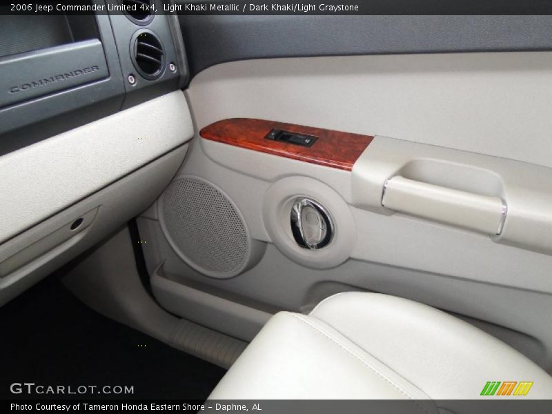 Light Khaki Metallic / Dark Khaki/Light Graystone 2006 Jeep Commander Limited 4x4