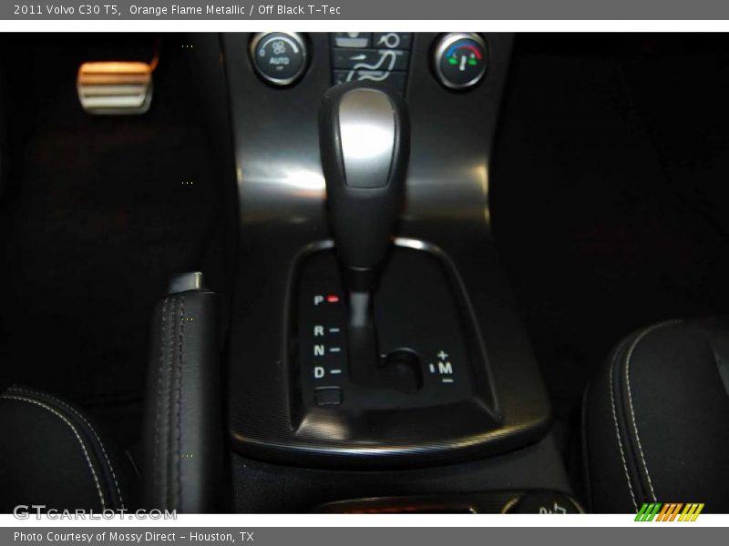 Orange Flame Metallic / Off Black T-Tec 2011 Volvo C30 T5