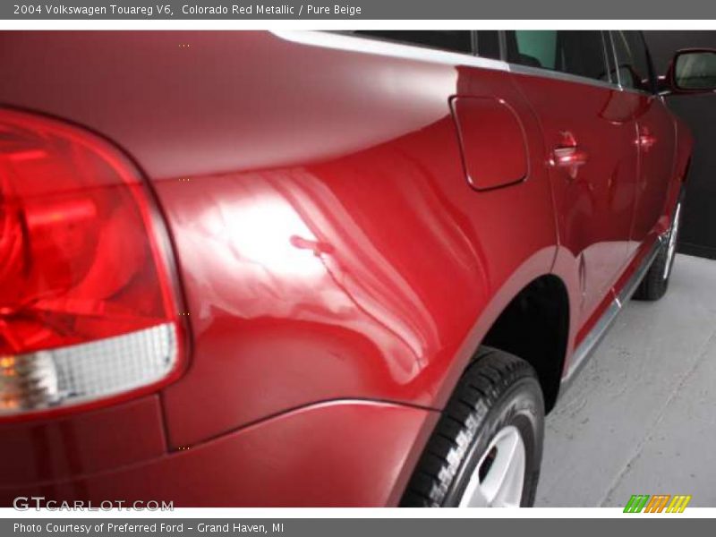 Colorado Red Metallic / Pure Beige 2004 Volkswagen Touareg V6