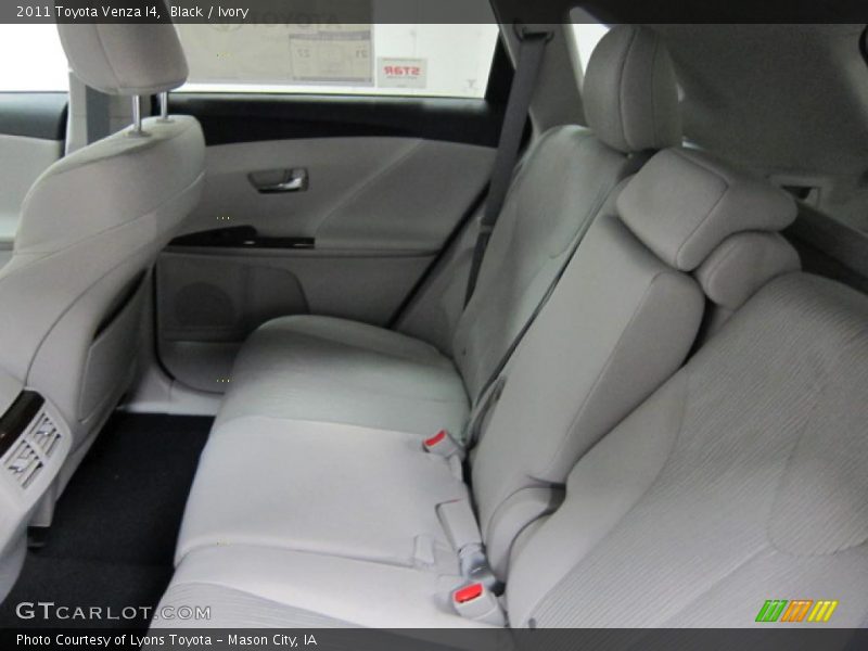 Black / Ivory 2011 Toyota Venza I4