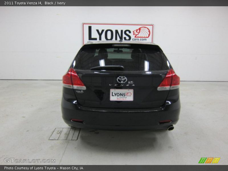 Black / Ivory 2011 Toyota Venza I4