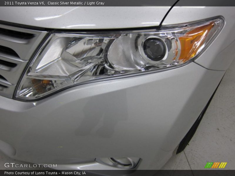 Classic Silver Metallic / Light Gray 2011 Toyota Venza V6