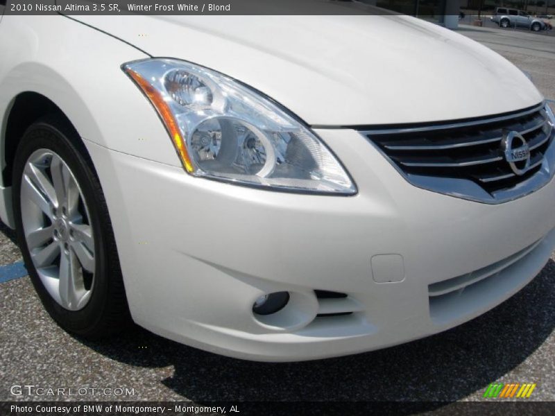 Winter Frost White / Blond 2010 Nissan Altima 3.5 SR