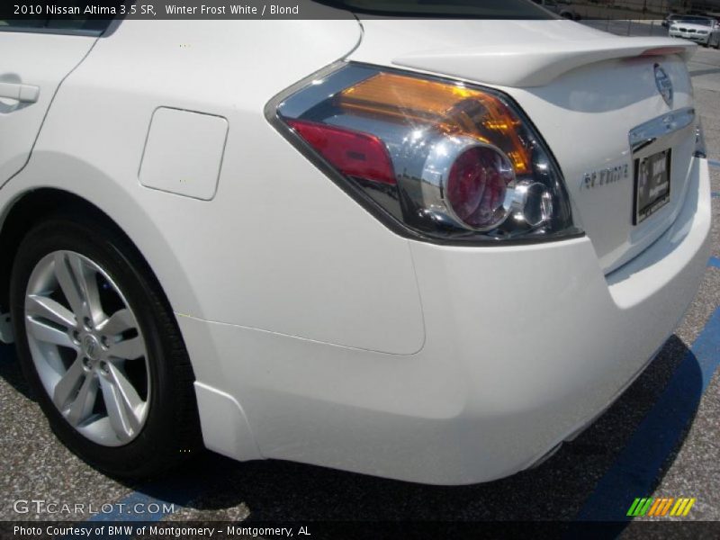 Winter Frost White / Blond 2010 Nissan Altima 3.5 SR