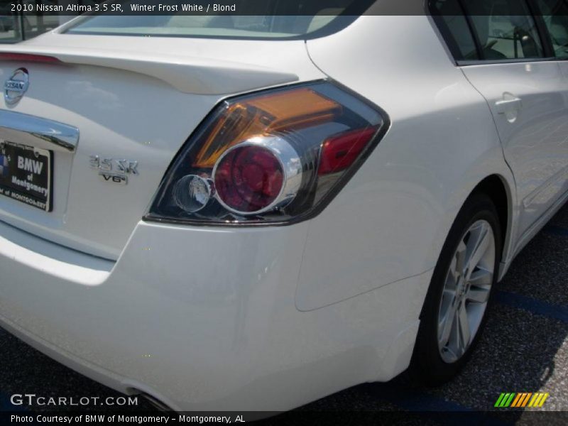 Winter Frost White / Blond 2010 Nissan Altima 3.5 SR