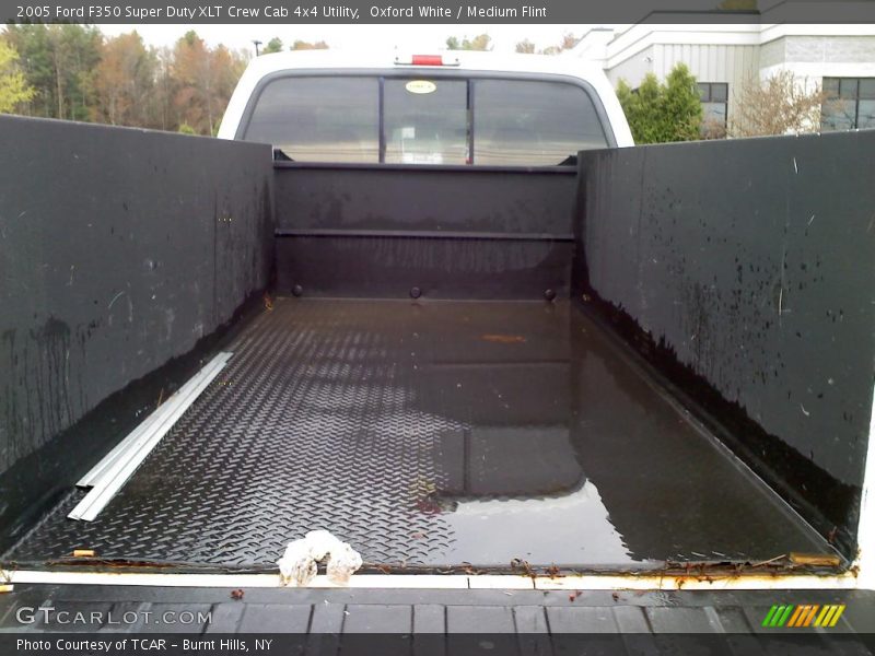 Oxford White / Medium Flint 2005 Ford F350 Super Duty XLT Crew Cab 4x4 Utility