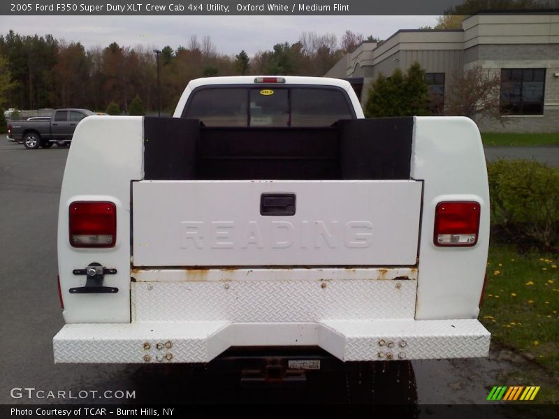 Oxford White / Medium Flint 2005 Ford F350 Super Duty XLT Crew Cab 4x4 Utility