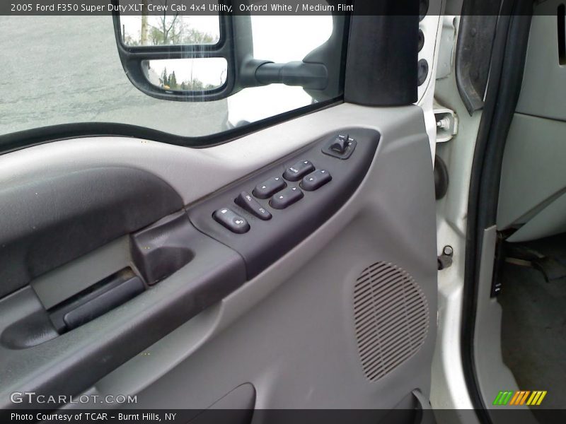 Oxford White / Medium Flint 2005 Ford F350 Super Duty XLT Crew Cab 4x4 Utility