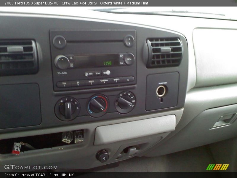 Oxford White / Medium Flint 2005 Ford F350 Super Duty XLT Crew Cab 4x4 Utility
