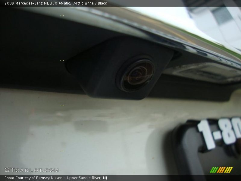 Arctic White / Black 2009 Mercedes-Benz ML 350 4Matic