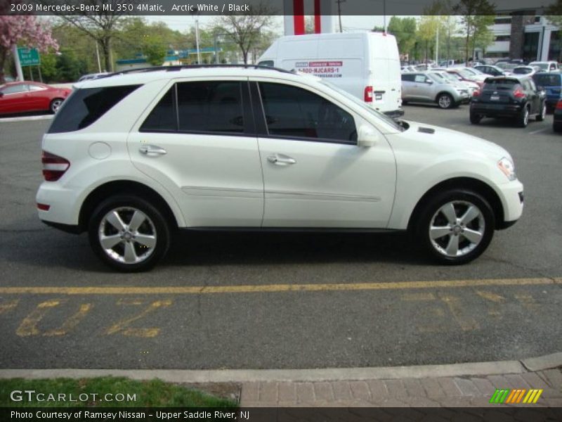 Arctic White / Black 2009 Mercedes-Benz ML 350 4Matic