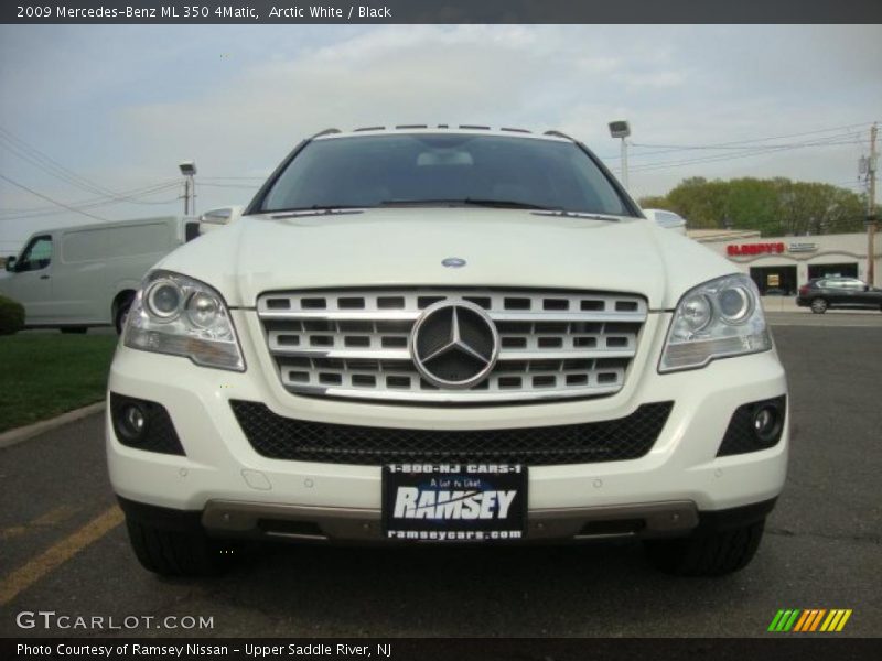 Arctic White / Black 2009 Mercedes-Benz ML 350 4Matic