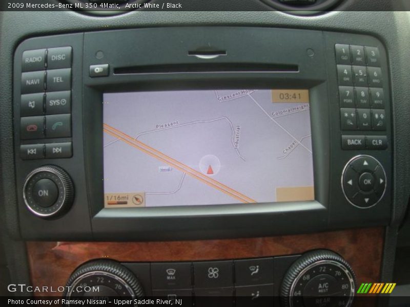 Arctic White / Black 2009 Mercedes-Benz ML 350 4Matic