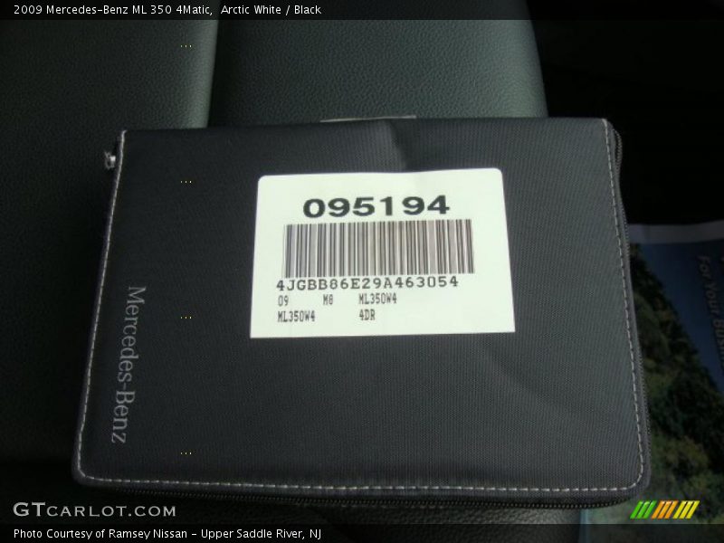 Arctic White / Black 2009 Mercedes-Benz ML 350 4Matic