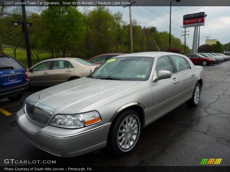 Silver Birch Metallic / Medium Light Stone 2007 Lincoln Town Car Signature