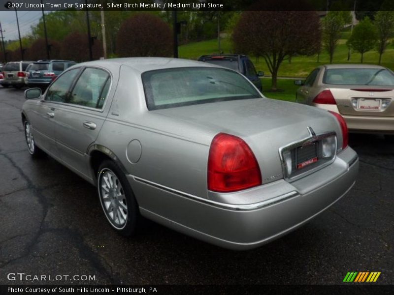 Silver Birch Metallic / Medium Light Stone 2007 Lincoln Town Car Signature