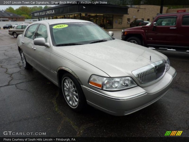 Silver Birch Metallic / Medium Light Stone 2007 Lincoln Town Car Signature