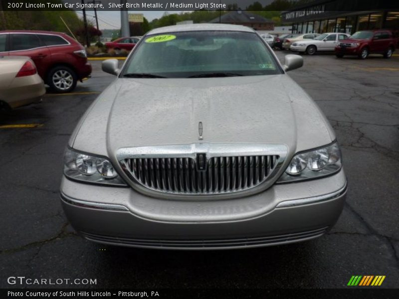 Silver Birch Metallic / Medium Light Stone 2007 Lincoln Town Car Signature