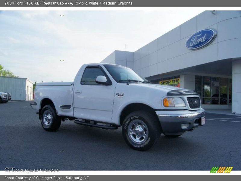 Front 3/4 View of 2000 F150 XLT Regular Cab 4x4