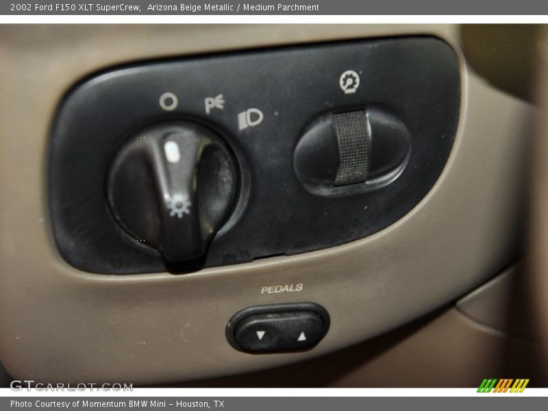 Arizona Beige Metallic / Medium Parchment 2002 Ford F150 XLT SuperCrew