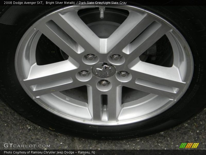 Bright Silver Metallic / Dark Slate Gray/Light Slate Gray 2008 Dodge Avenger SXT