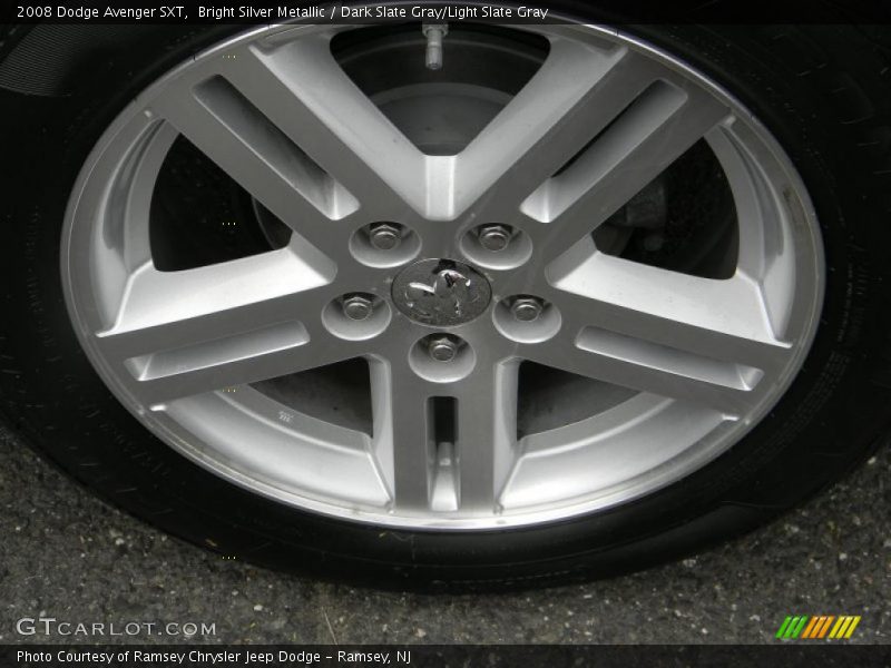 Bright Silver Metallic / Dark Slate Gray/Light Slate Gray 2008 Dodge Avenger SXT