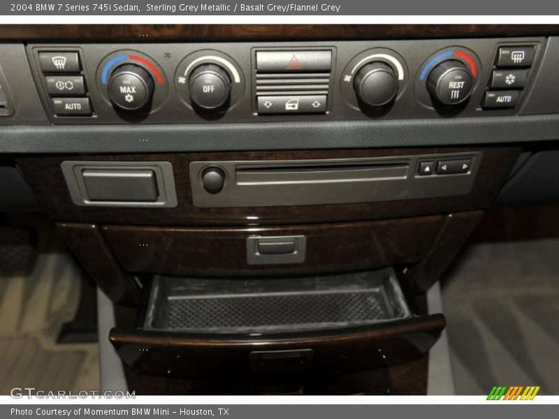 Controls of 2004 7 Series 745i Sedan