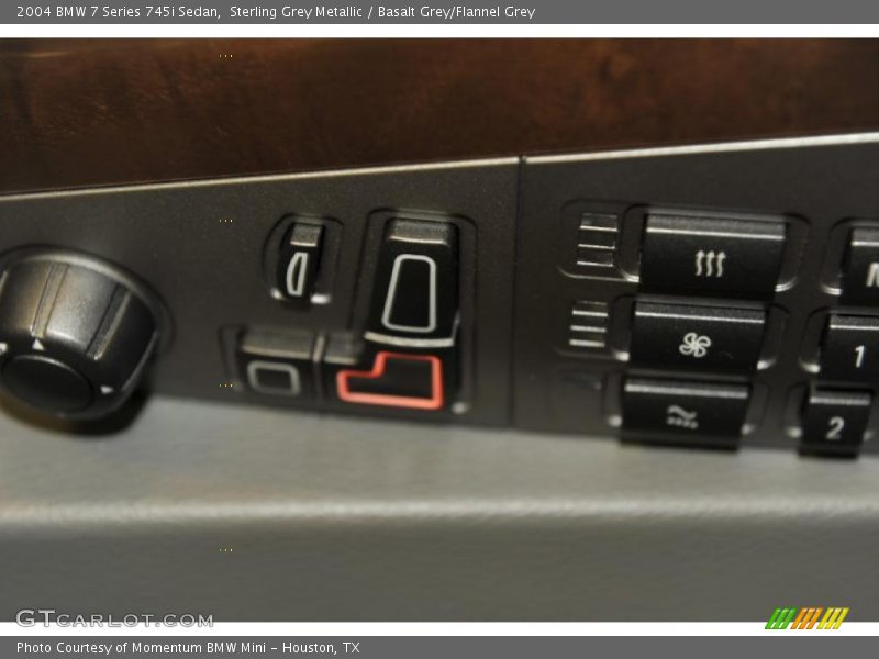 Controls of 2004 7 Series 745i Sedan